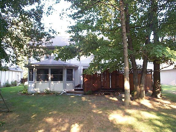 Screen porch