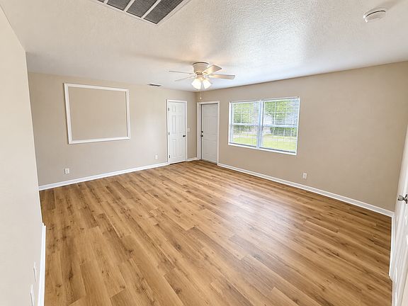 2nd image of 840 N 8th St