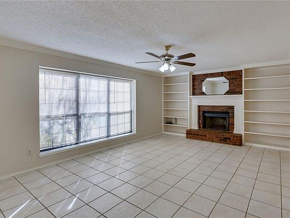 4th image of 1605 Yorkshire Dr