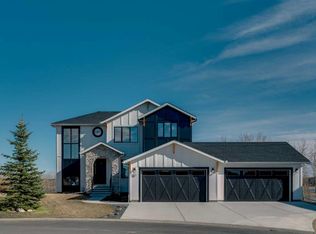 35 NW Monterra Cv, Rocky View County, AB T4C0G7
