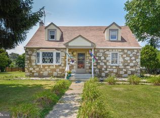 522 Corinthian Ave, Hatboro, PA 19040