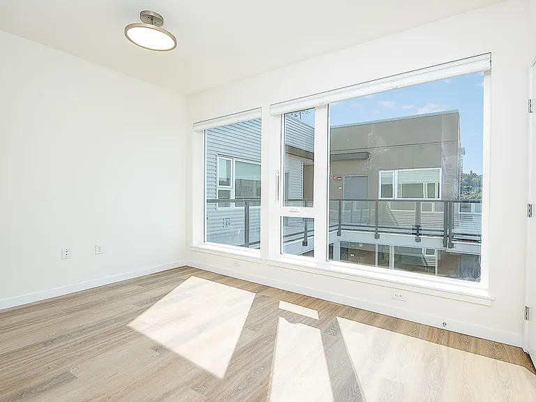 Portal Apartments — Photo 42