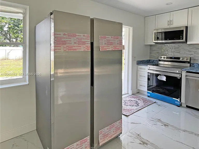 1606 NW 12th Ave — Photo 18