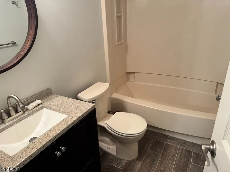 29 Cambridge E — Photo 10