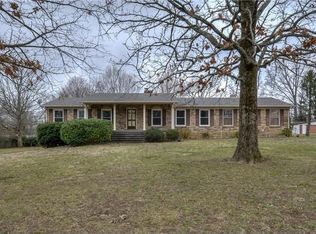 129 Robin Hood Rd, Dickson, TN 37055