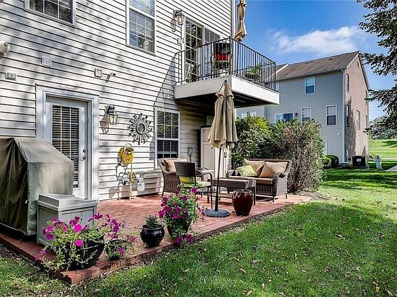 3rd image of 6935 Havenmoor Pl