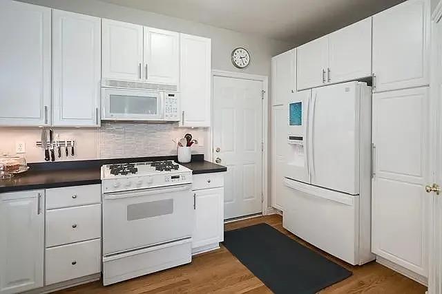 1622 Commodore Cir #36 — Photo 11