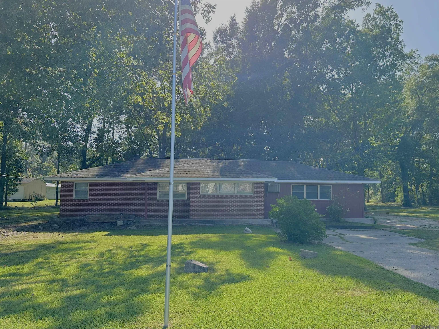 3 bed, 1600 sqft, $1,700 — Photo 2