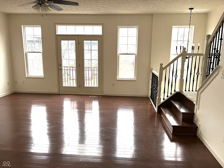 420 W Main St — Photo 9