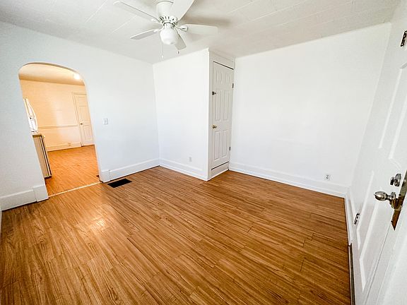 5th image of 1025 Prickett Ave