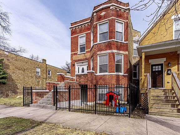 2nd image of 555 N Lawler Ave #1