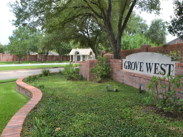12110 Laurel Ct, Stafford, TX 77477