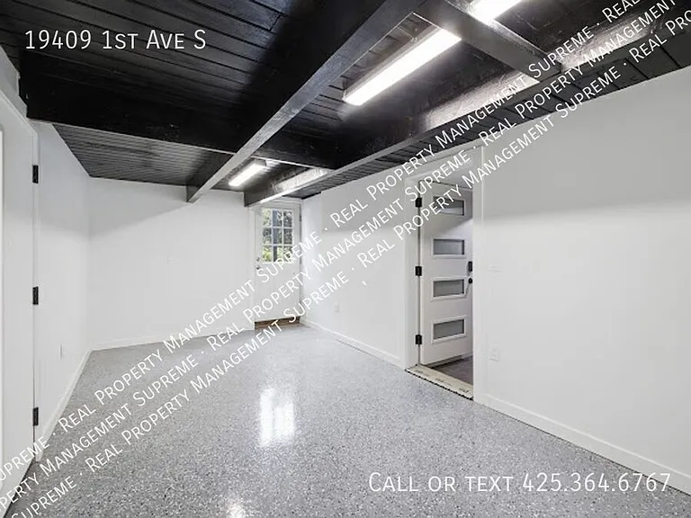 19409 1st Ave S — Photo 1