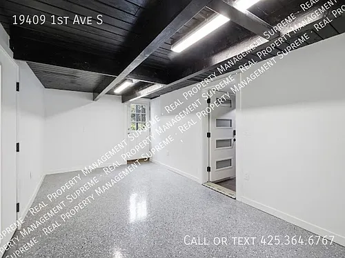 19409 1st Ave S Photo 1
