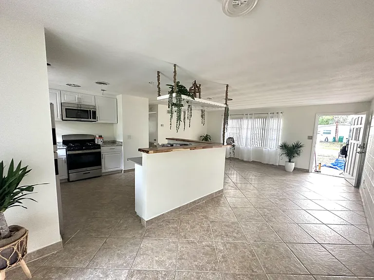 250 Andros Dr — Photo 4
