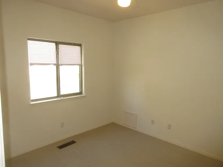Guest Bedroom #1