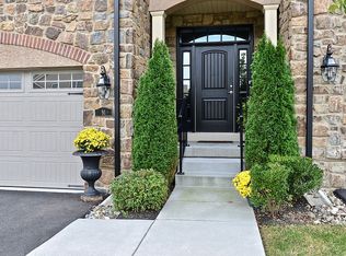 91 David Dr, Newtown, PA 18940