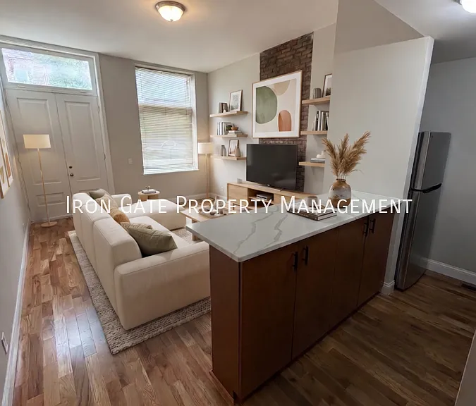 1022 Russell Blvd #A — Photo 1