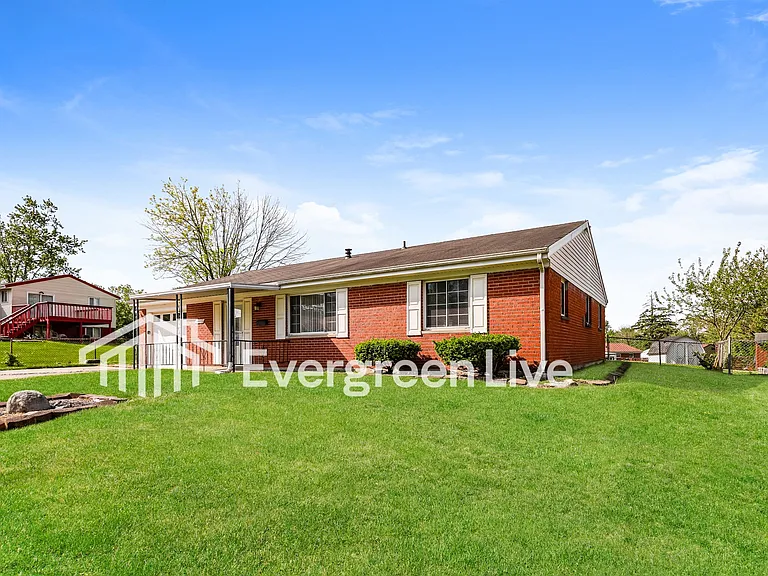 11559 Geneva Rd — Photo 2