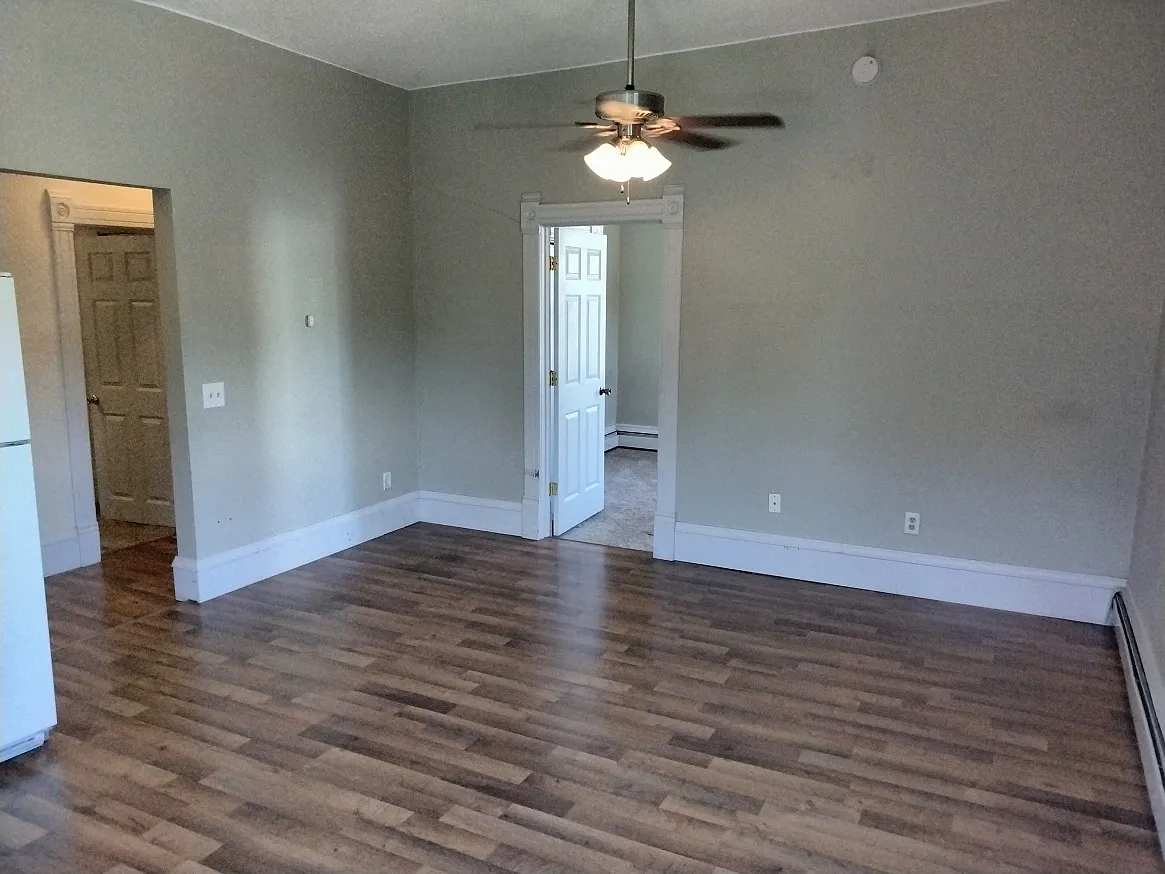 2 bed, $1,200 — Photo 2