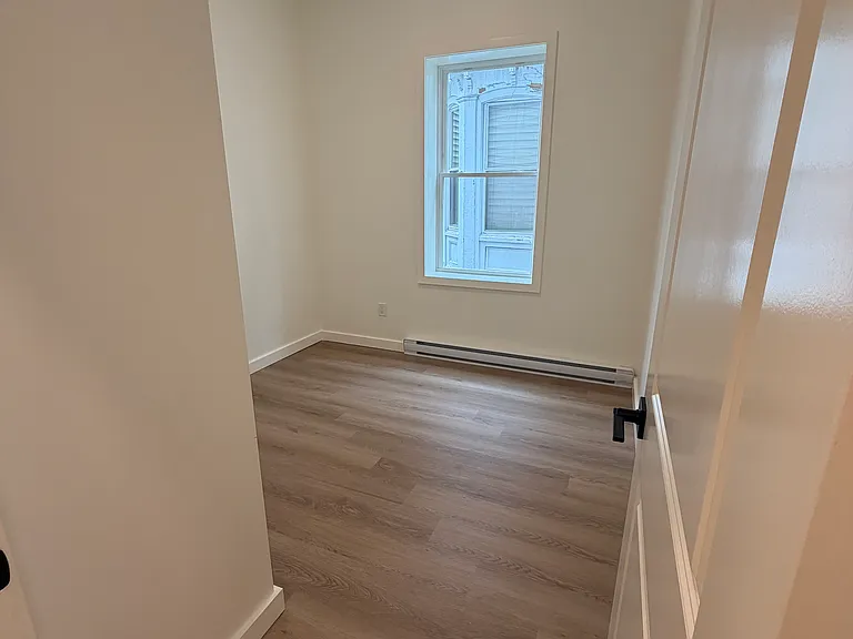 46 N Hamilton St #4 — Photo 8