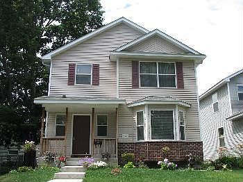 1st image of 429 15th Ave N