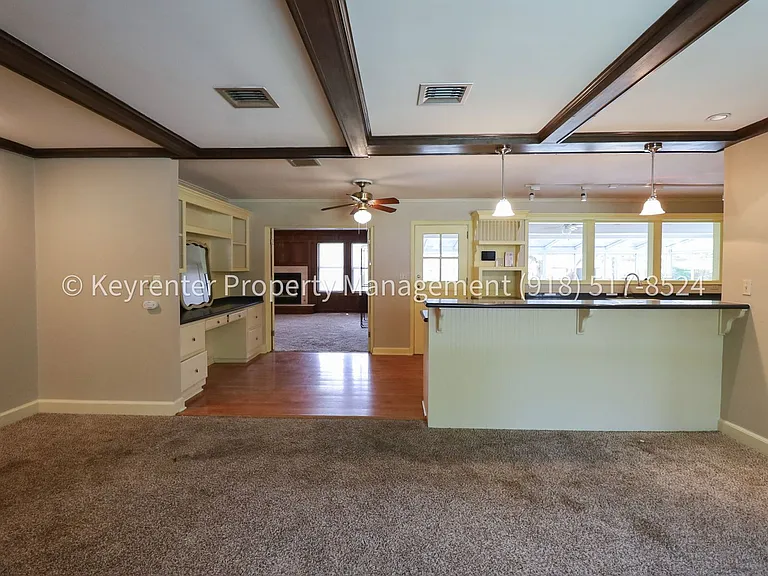1426 E 32nd Pl — Photo 14