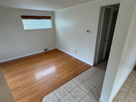 3rd image of 343 Homecrest Dr Floor 1