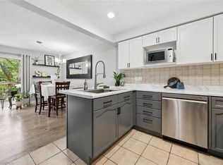 31 Schroder Cres #21, Guelph, ON N1E 7M6