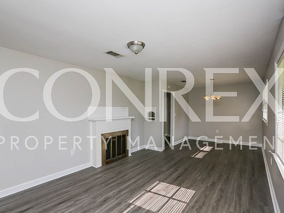 3rd image of 120 Oak Park Dr