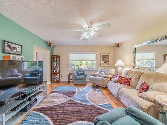 2nd image of 2327 Lancaster Dr #3