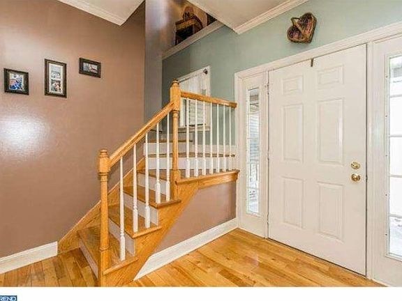 5th image of 121 Christophers Ln