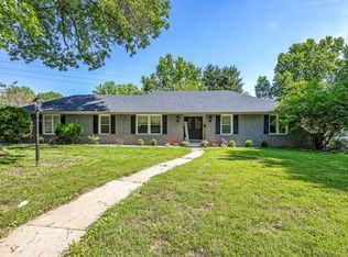 2109 E Ridgewood Dr, Springfield, MO 65804