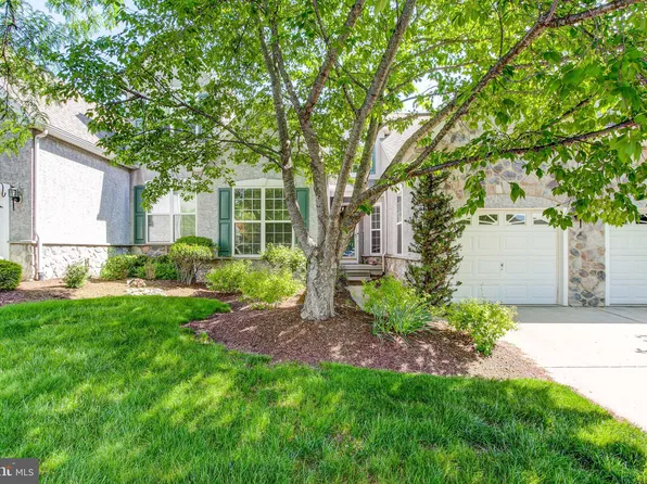 6 Beidler Dr, Washington Crossing, PA 18977