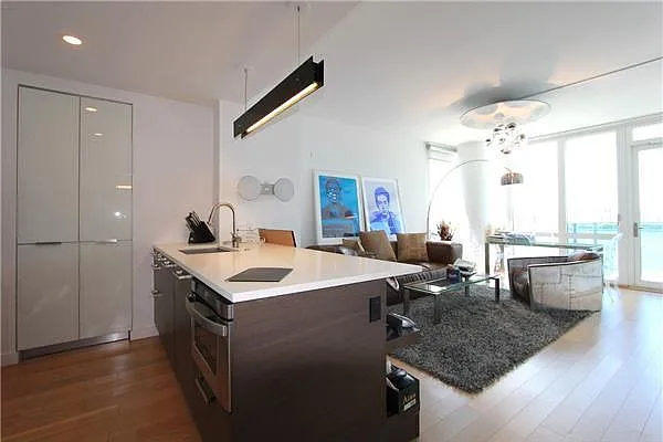Sold by Platinvm Property Group New York | media 2
