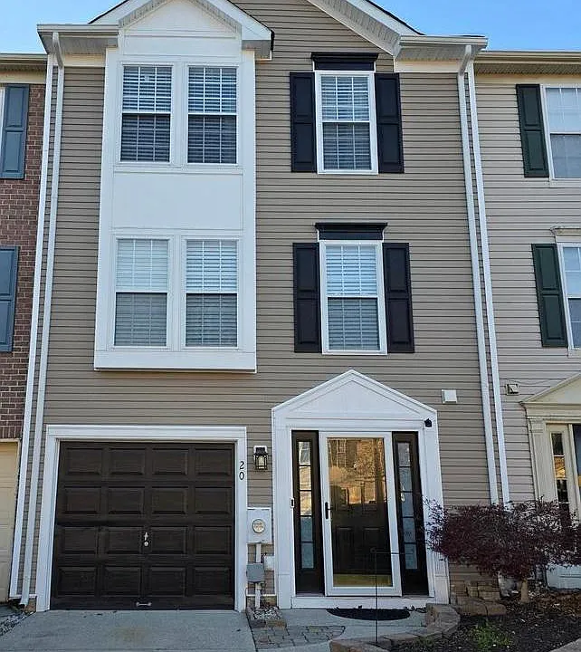 20 Clemens Ln