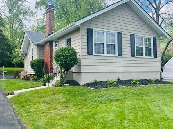 8246 Camargo Rd, Cincinnati, OH 45243