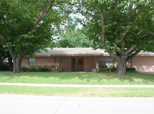 2805 S 5th St, Garland, TX 75041
