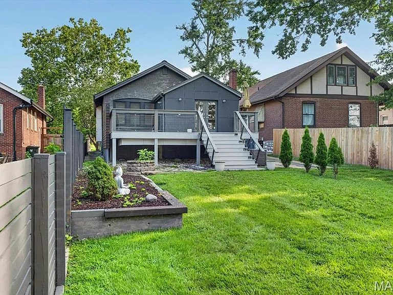 7122 Nashville Ave — Photo 42