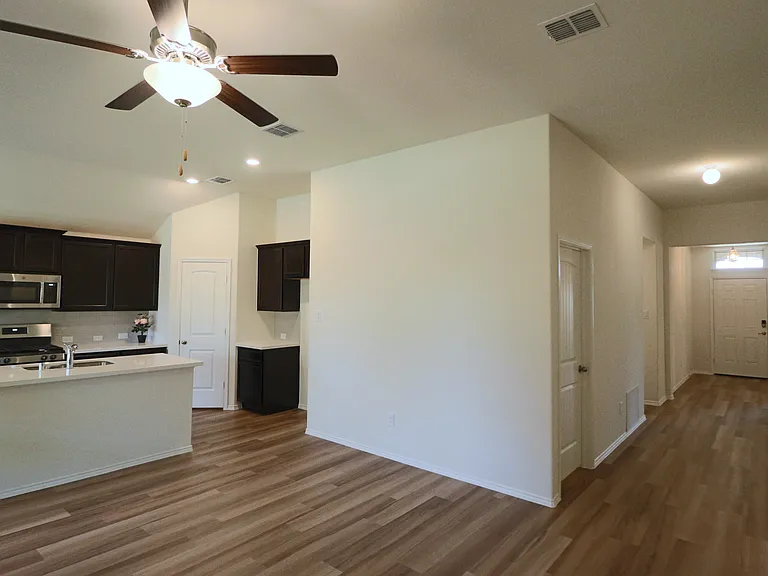 2437 Opaline Dr — Photo 12