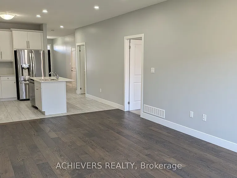 2272 Evans Blvd #49 — Photo 8