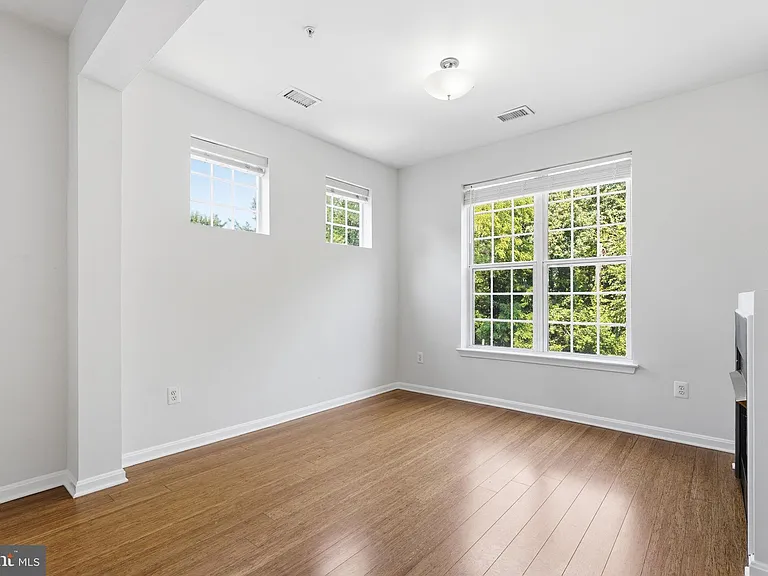 6495 Tayack Pl #204 — Photo 4