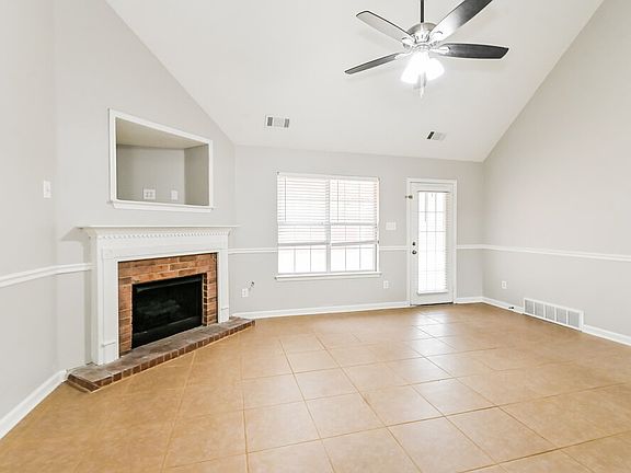3rd image of 95 Garden Springs Dr