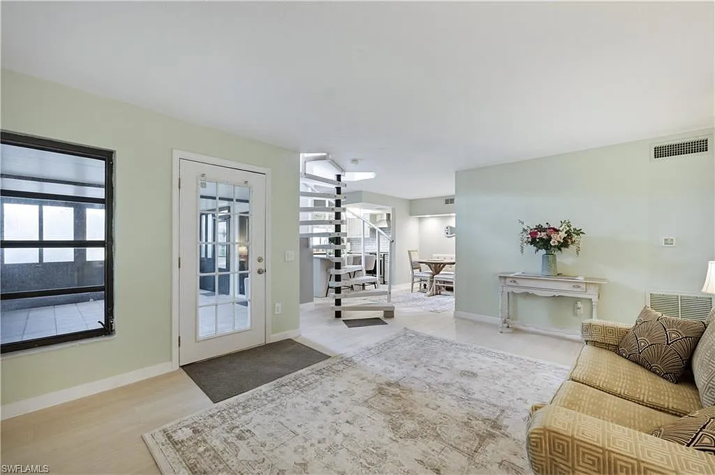 2 bed, 2.5 bath, 1060 sqft, $1,975 — Photo 4
