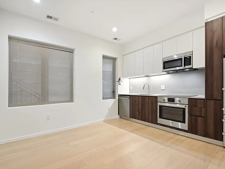 424 M St NW #2 — Photo 6