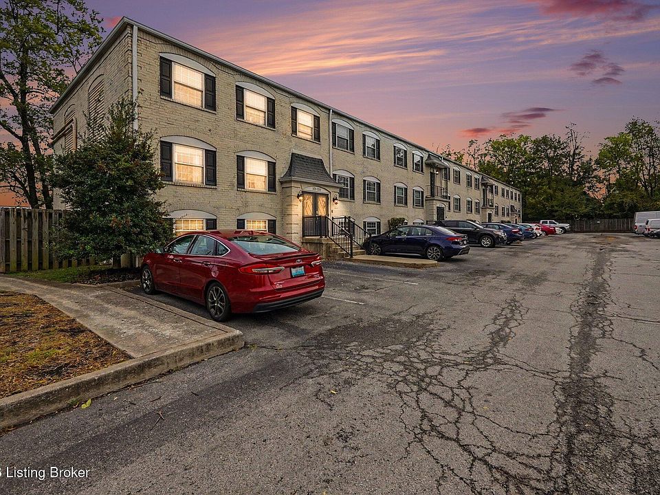 1st image of 102 Middletown Sq