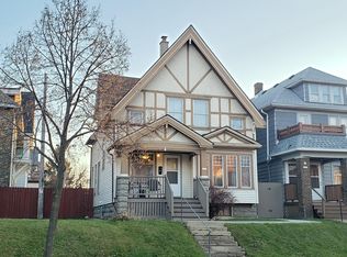 3113 W Pierce St, Milwaukee, WI 53215