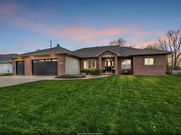 214 Brookwood Dr, Hortonville, WI 54944