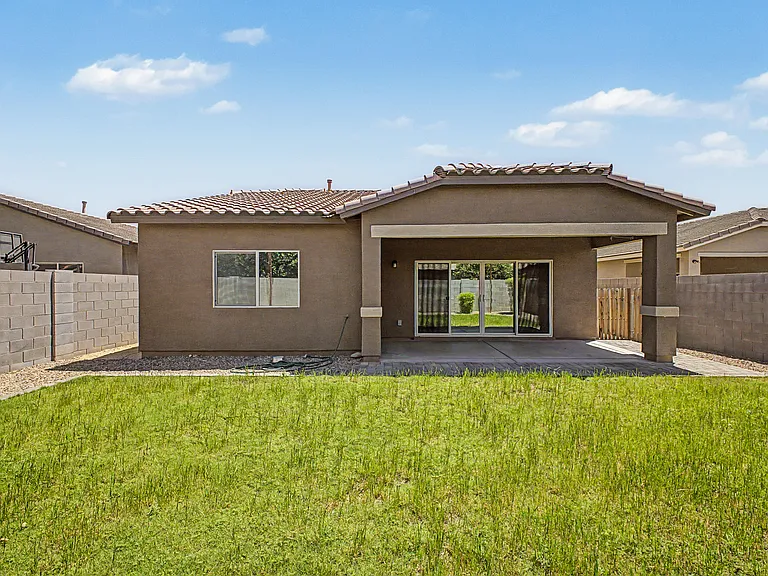 1360 W Joshua Tree Ave — Photo 34
