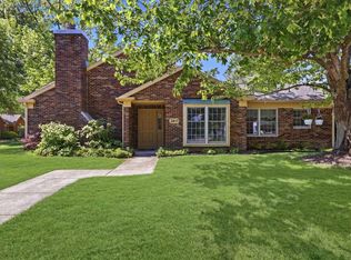 2617 E Windermere Woods Dr, Bloomington, IN 47401